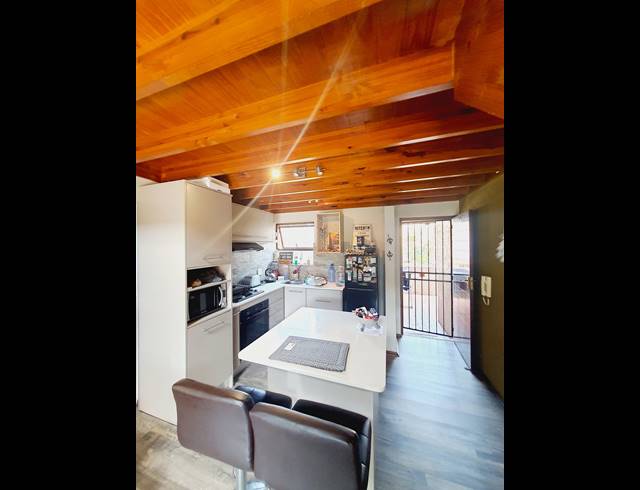 1 BEDROOM APARTMENT FOR SALE IN DOUGLASDALE